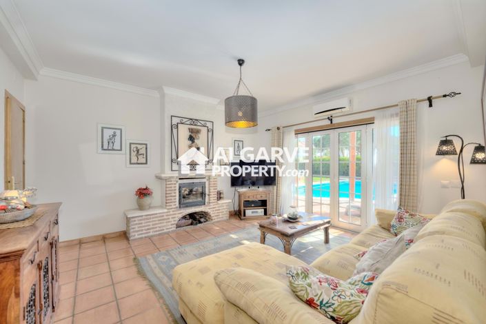 Image No.8-4 Bed Villa for sale