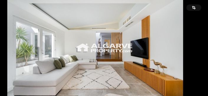 Image No.16-3 Bed Villa for sale