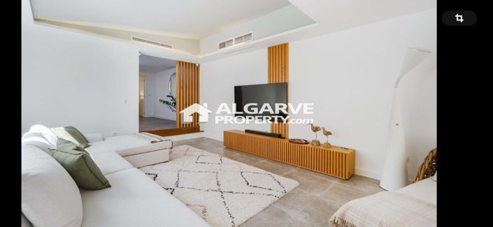 Image No.17-3 Bed Villa for sale