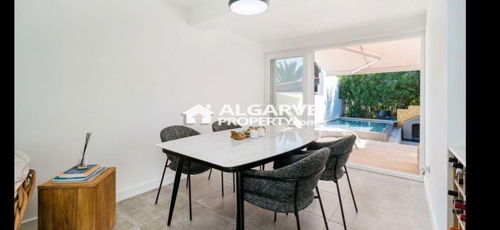 Image No.18-3 Bed Villa for sale