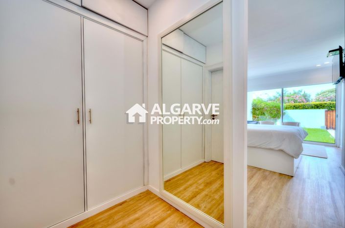 Image No.13-3 Bed Townhouse for sale