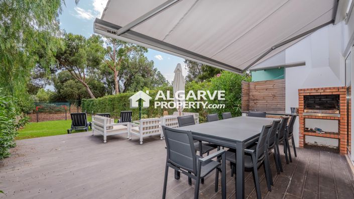 Image No.18-3 Bed Townhouse for sale