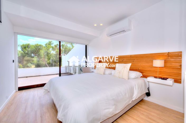 Image No.31-3 Bed Townhouse for sale