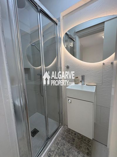 Image No.20-2 Bed Apartment for sale