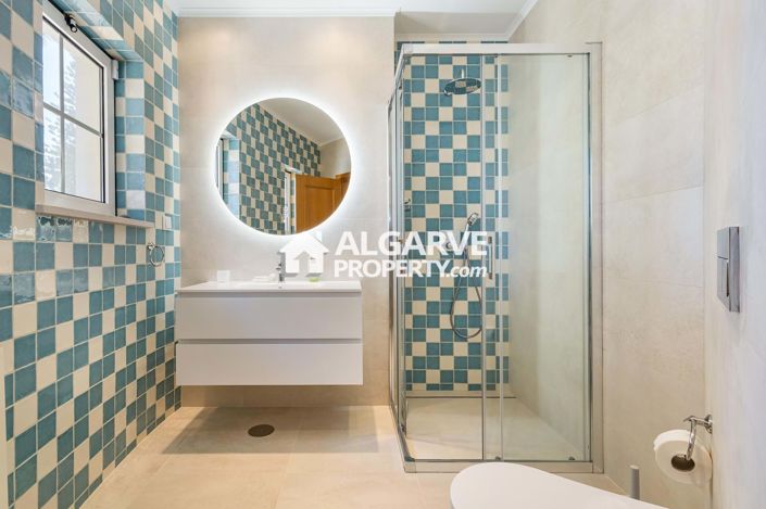 Image No.17-4 Bed Villa for sale