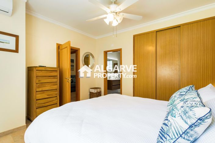 Image No.19-4 Bed Villa for sale