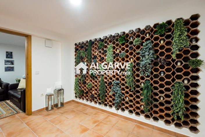 Image No.25-4 Bed Villa for sale