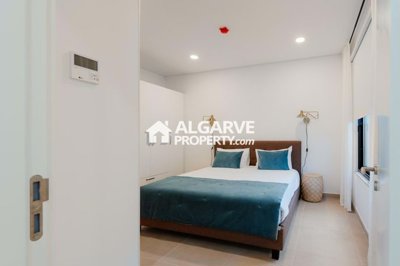 3-12031-78d1f4f8b6655591b02d22fabb36a692d73cc