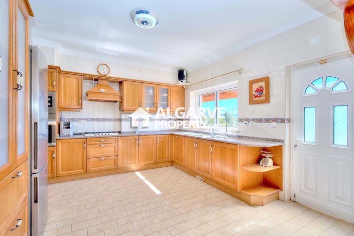 Image No.28-4 Bed Villa for sale