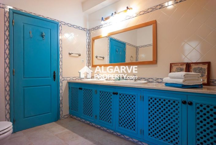 Image No.67-6 Bed Villa for sale