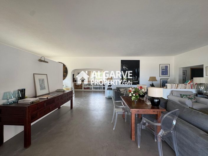 Image No.8-6 Bed Villa for sale