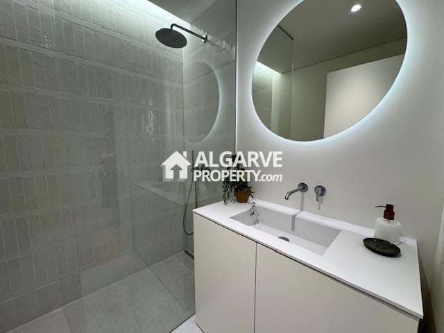 Image No.25-2 Bed Apartment for sale