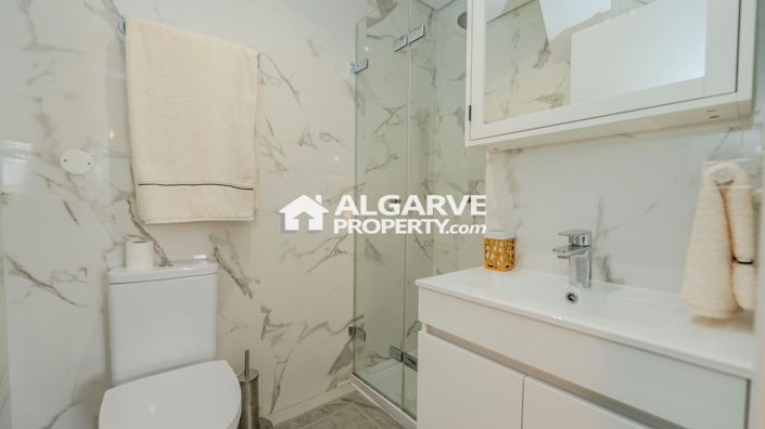 Image No.21-3 Bed Townhouse for sale