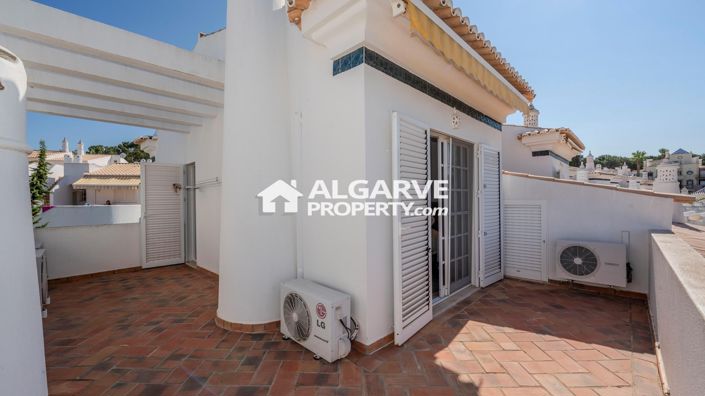 Image No.28-3 Bed Townhouse for sale