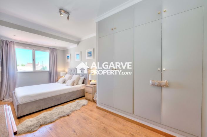 Image No.19-4 Bed Villa for sale