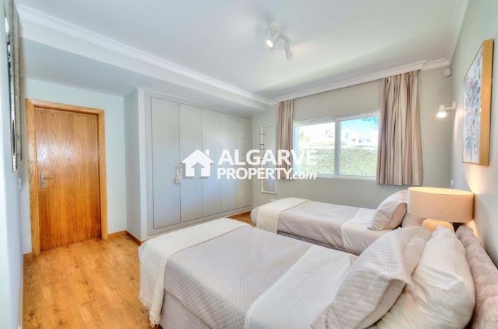 Image No.22-4 Bed Villa for sale