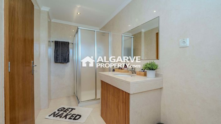 Image No.24-4 Bed Villa for sale