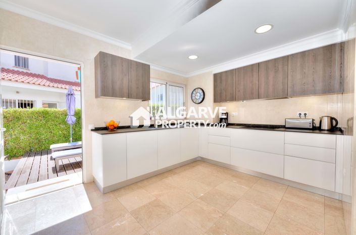 Image No.3-4 Bed Villa for sale