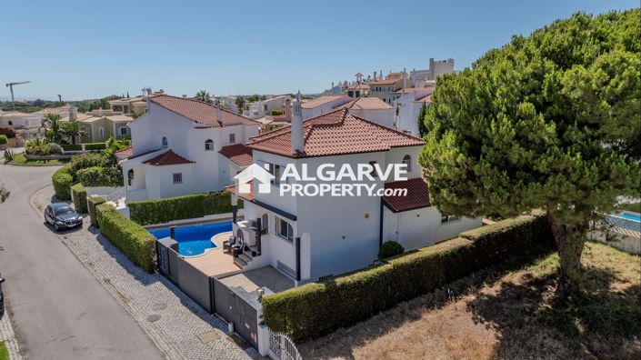 Image No.6-4 Bed Villa for sale