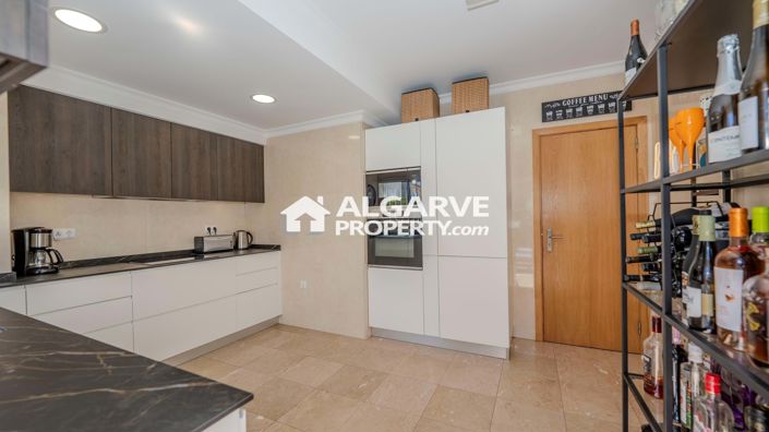 Image No.9-4 Bed Villa for sale