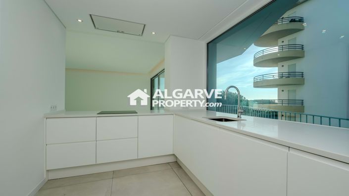 Image No.6-3 Bed Apartment for sale