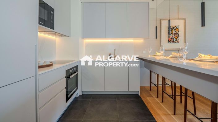 Image No.21-2 Bed Apartment for sale