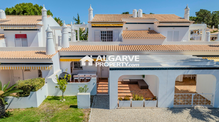 Image No.1-3 Bed Townhouse for sale