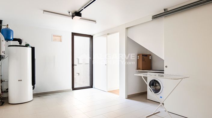 Image No.33-3 Bed Villa for sale
