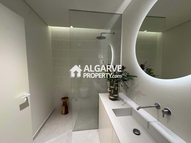 Image No.20-2 Bed Apartment for sale