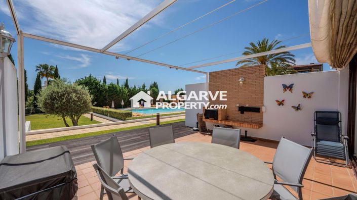 Image No.1-5 Bed Townhouse for sale