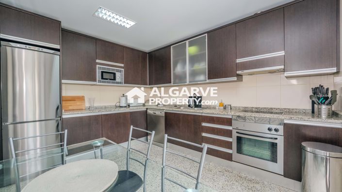 Image No.41-5 Bed Townhouse for sale