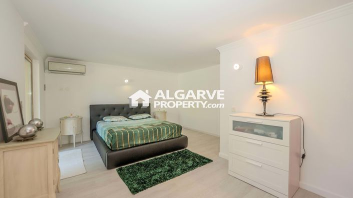 Image No.25-4 Bed Villa for sale