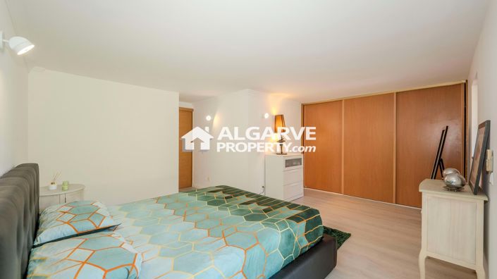 Image No.26-4 Bed Villa for sale