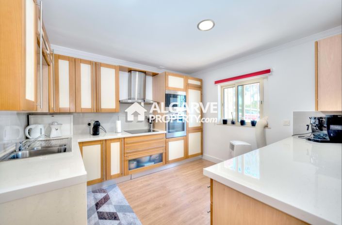 Image No.3-4 Bed Villa for sale