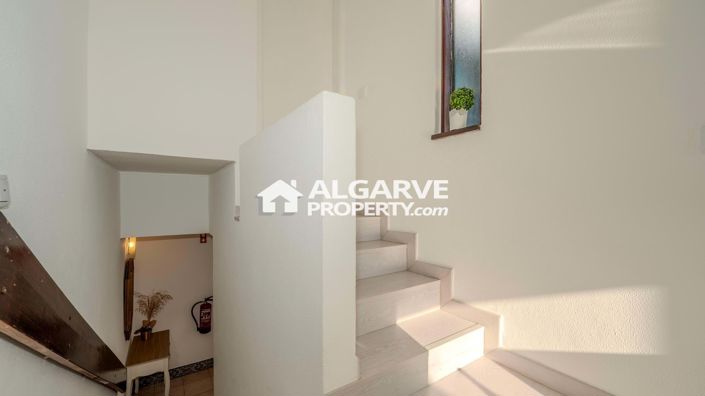 Image No.10-4 Bed Semi-Detached for sale