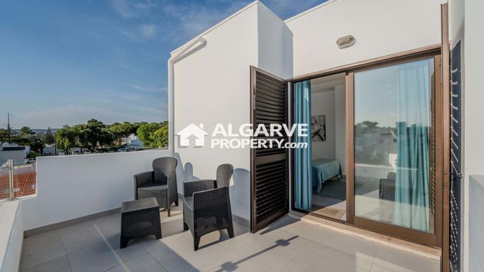 Image No.14-4 Bed Semi-Detached for sale