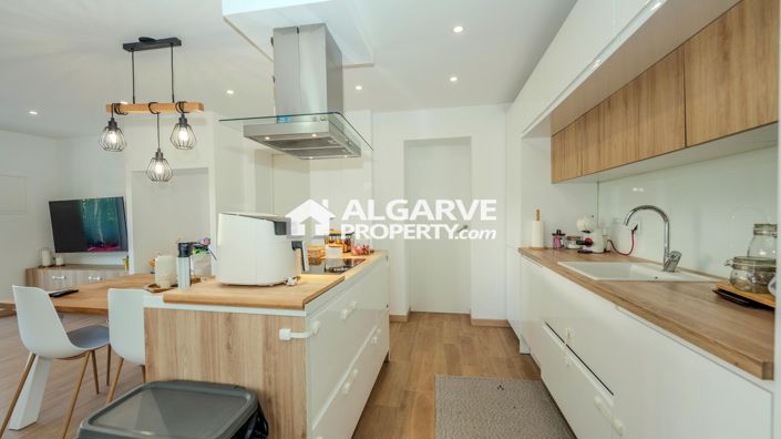 Image No.36-4 Bed Semi-Detached for sale