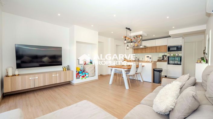 Image No.39-4 Bed Semi-Detached for sale