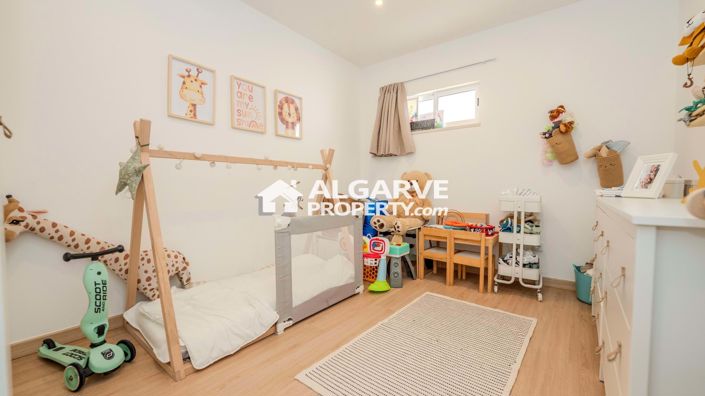 Image No.46-4 Bed Semi-Detached for sale