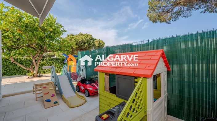 Image No.53-4 Bed Semi-Detached for sale