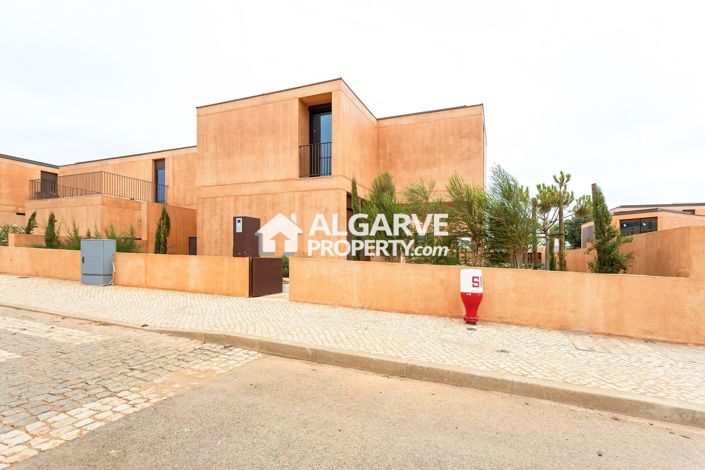 Image No.32-3 Bed Villa for sale