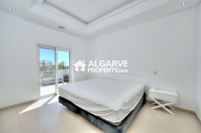 Image No.19-4 Bed Villa for sale