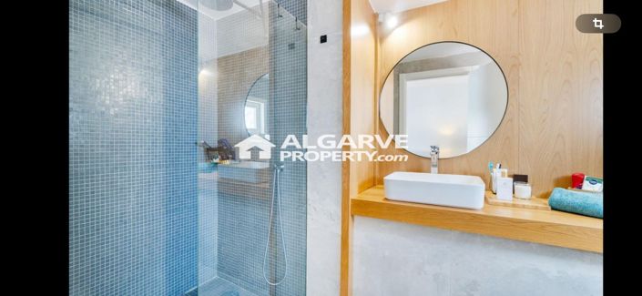 Image No.34-3 Bed Townhouse for sale