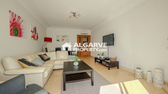 Image No.12-Jumelé de 4 chambres à vendre à Vilamoura