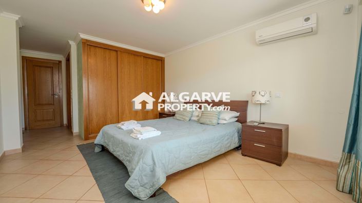 Image No.19-Jumelé de 4 chambres à vendre à Vilamoura