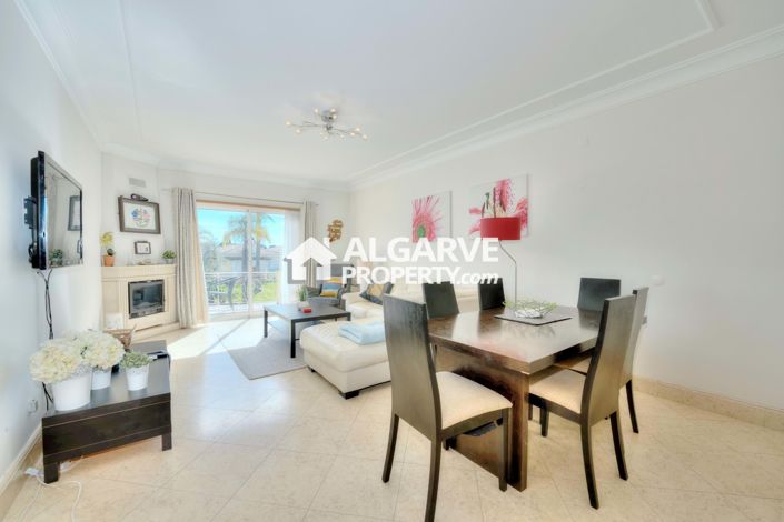 Image No.2-Jumelé de 4 chambres à vendre à Vilamoura