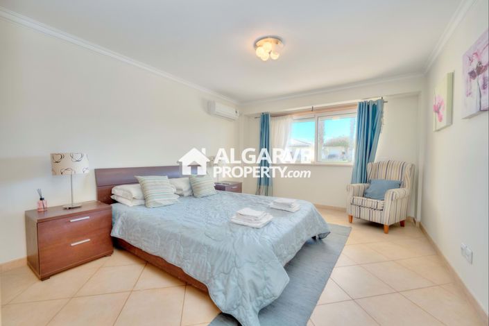 Image No.20-Jumelé de 4 chambres à vendre à Vilamoura