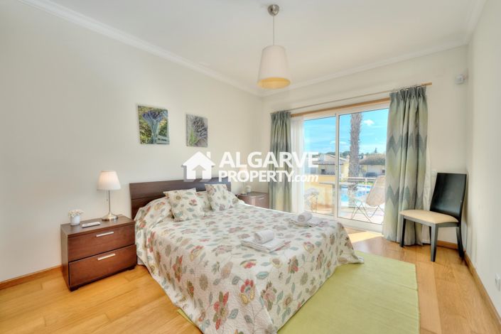 Image No.4-Jumelé de 4 chambres à vendre à Vilamoura