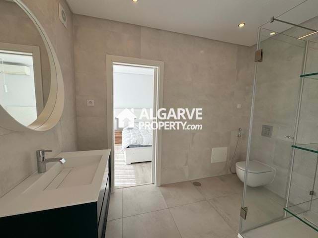 Image No.27-5 Bed Semi-Detached for sale