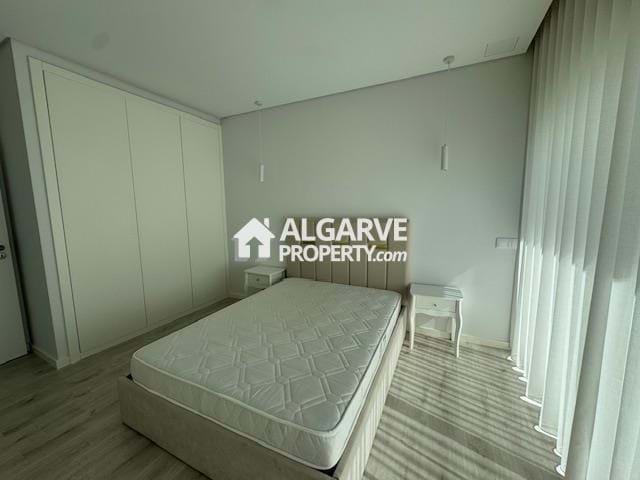 Image No.28-5 Bed Semi-Detached for sale